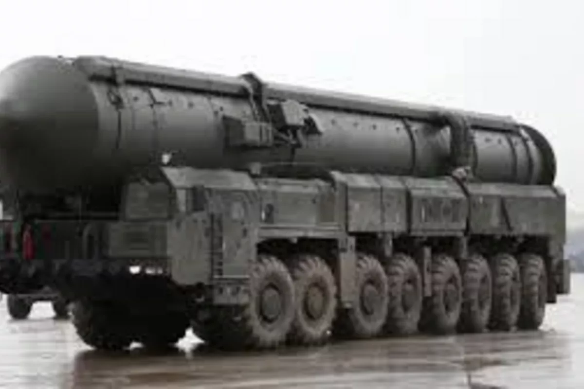 UK, France Consider Supplying Nuclear Weapons to Ukraine