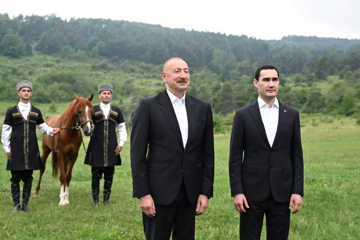Azerbaijan Gifts Legendary Garabagh Horse to Turkmen Leader