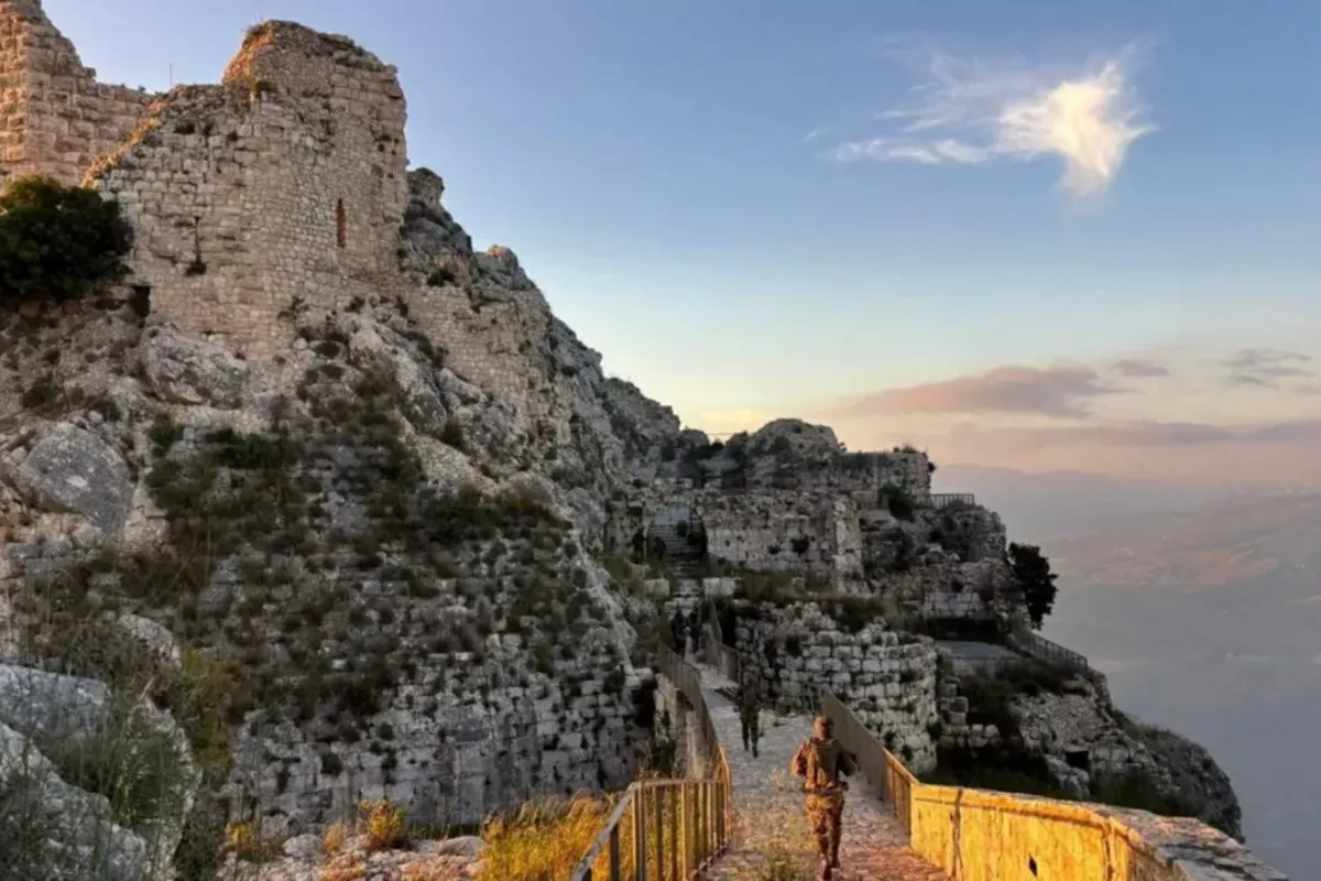 Israel Seizes Castle in Lebanon as It Expands Ground Offensive