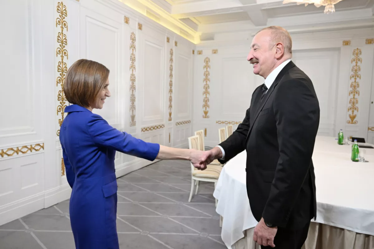 President Ilham Aliyev Holds Meeting with Moldovan President in Copenhagen