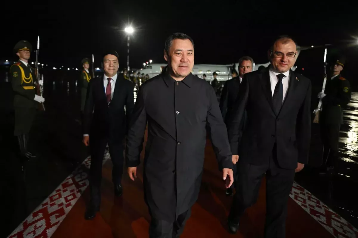 Sadyr Zhaparov Arrives in Minsk for EAEU Meeting and 4th Eurasian Economic Forum