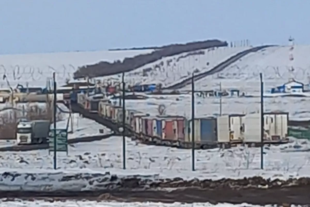 Truck Traffic Jam at Kazakhstan–Russia Border: What’s Happening?