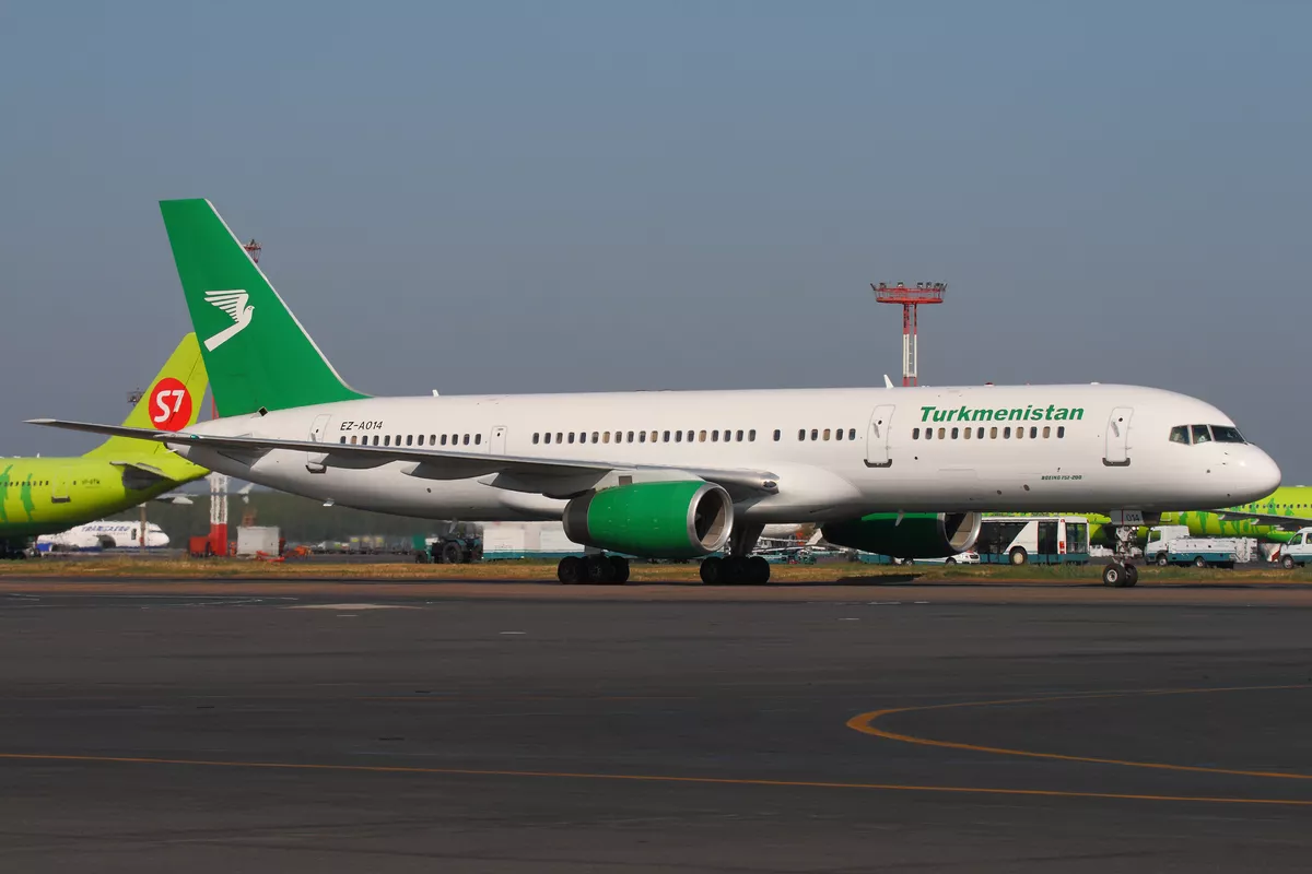 Azerbaijan, Turkmenistan Explore Launch of Twice-Weekly Direct Flights