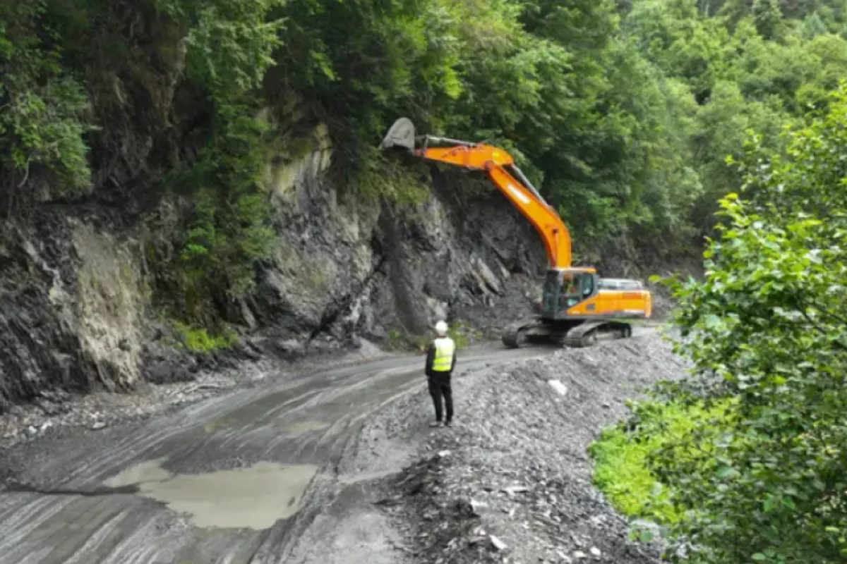 Landslides Trigger Road Chaos in Georgia Amid Torrential Rains