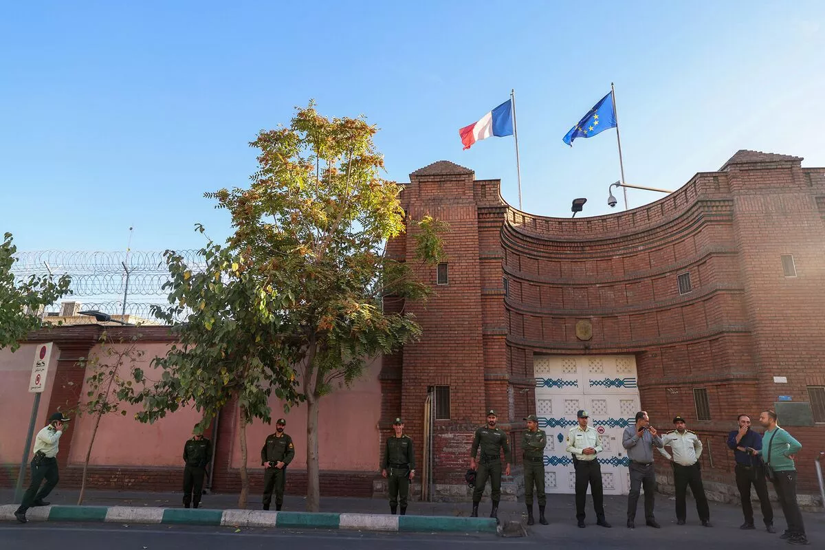 Iran Detains Two French Diplomats, Paris Condemns Move
