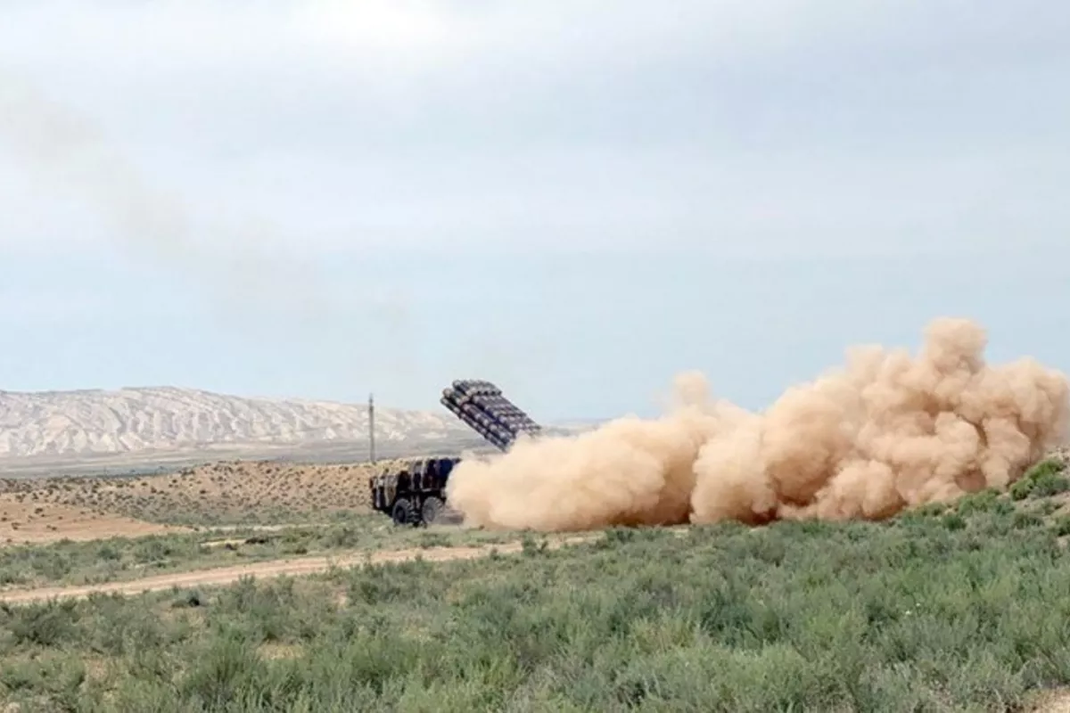 Azerbaijan’s Rocket and Artillery Units Hold Live-Fire Drills