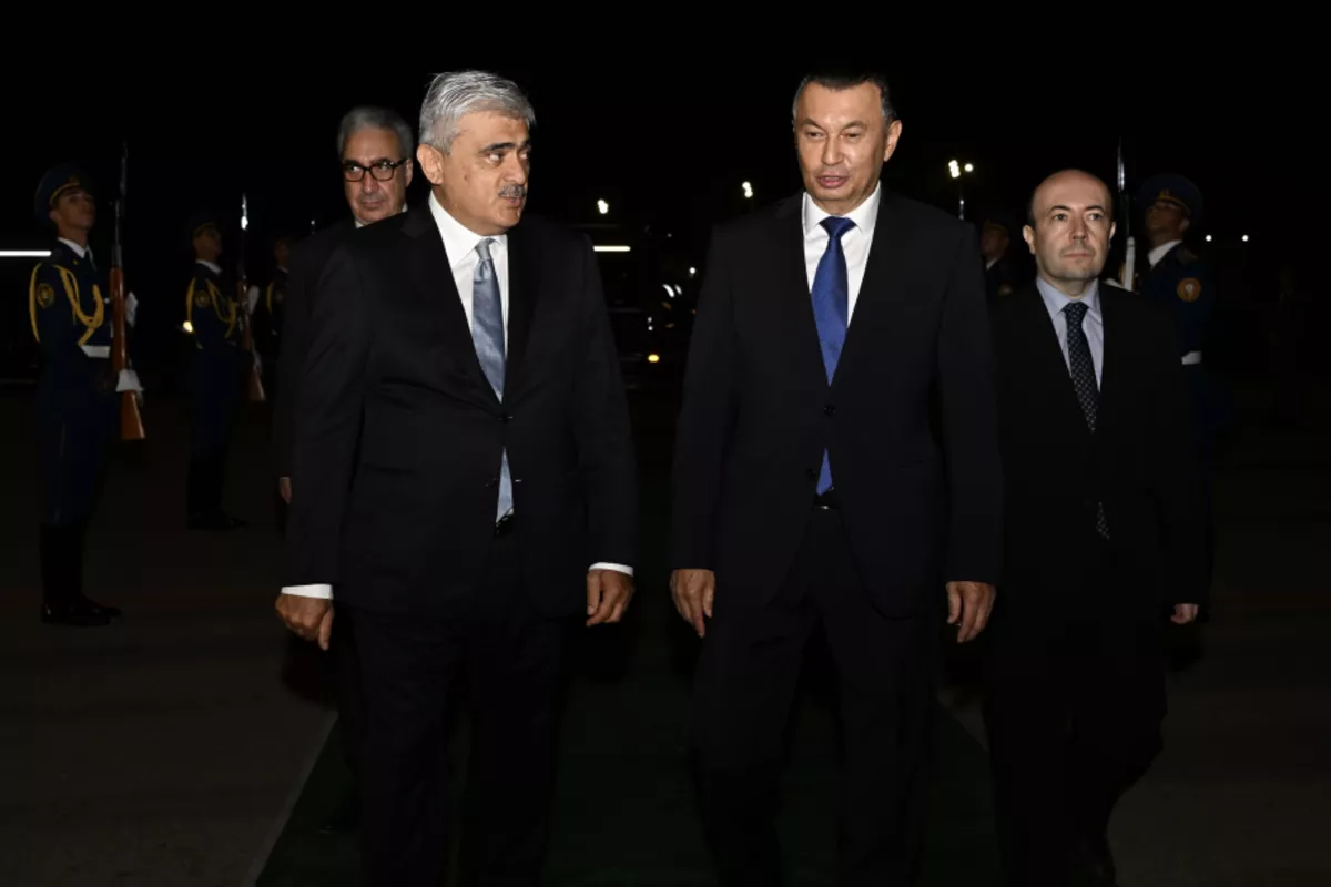 Tajikistan’s PM Arrives in Azerbaijan for Official Visit
