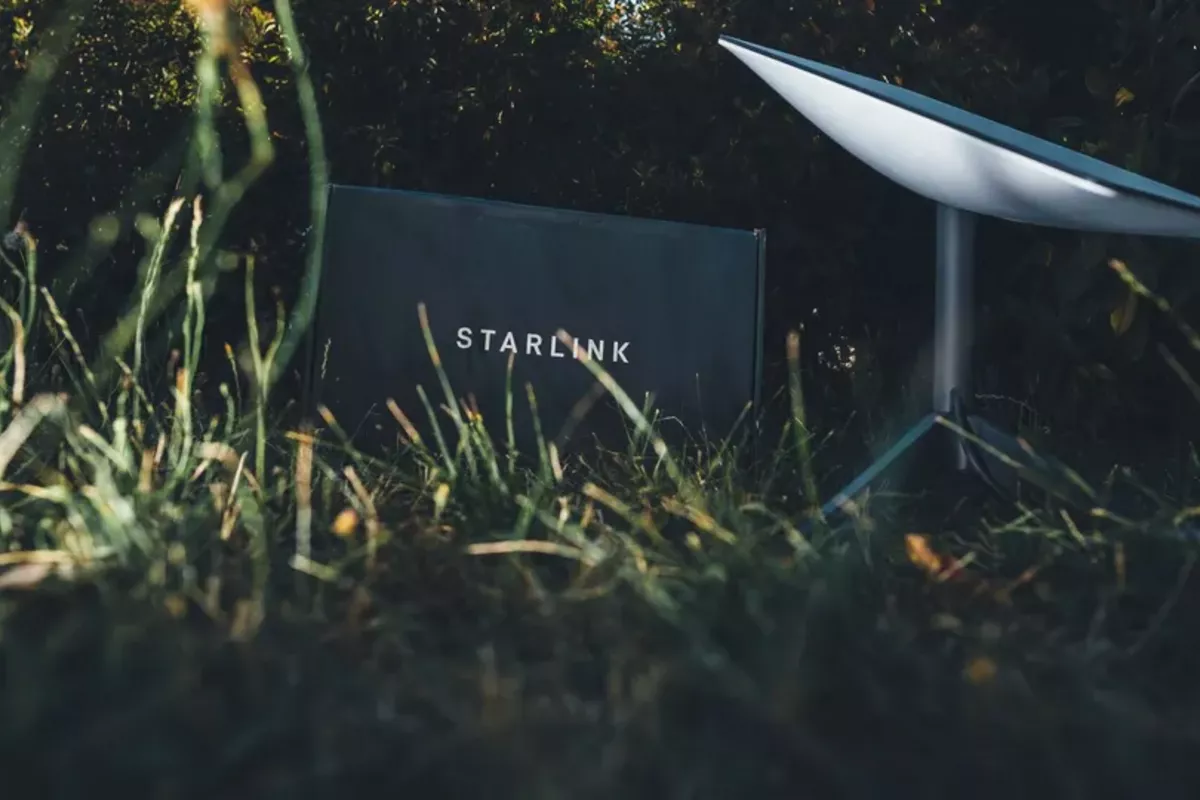 SpaceX Reportedly Restricts Starlink Services for Ukrainian Military