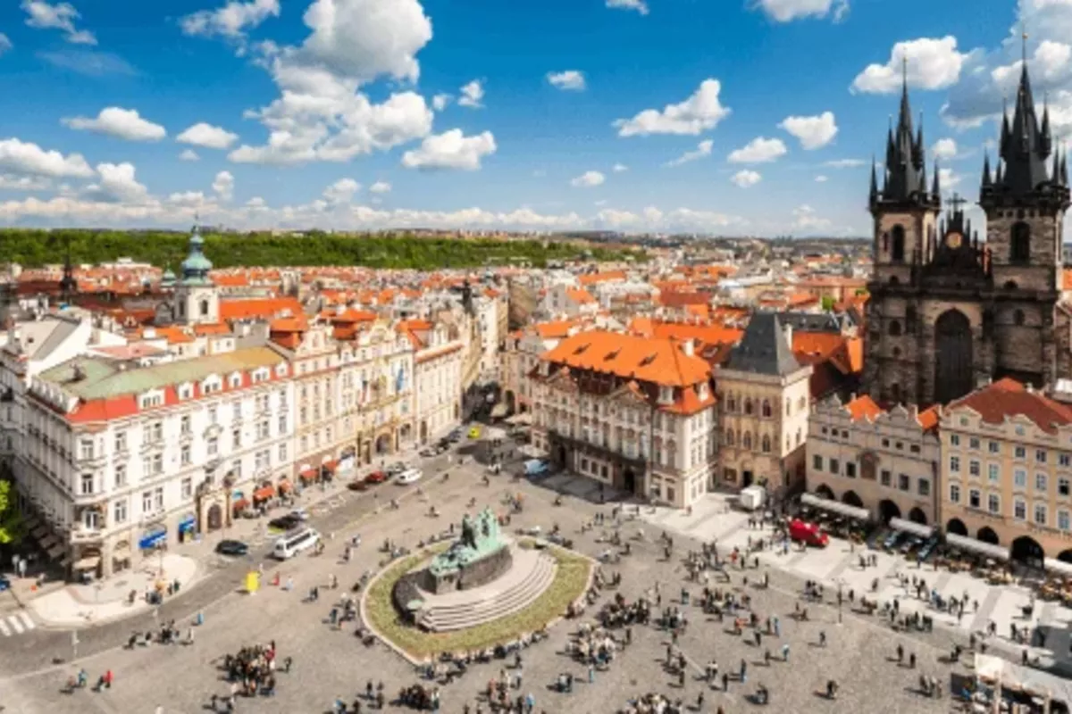 Azerbaijan Plans More Flights Between Baku and Prague