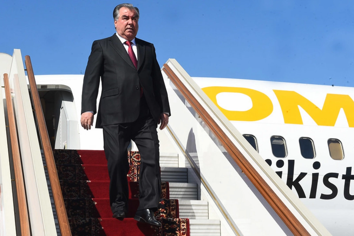 Tajikistan President Departs for Saint Petersburg, Russia