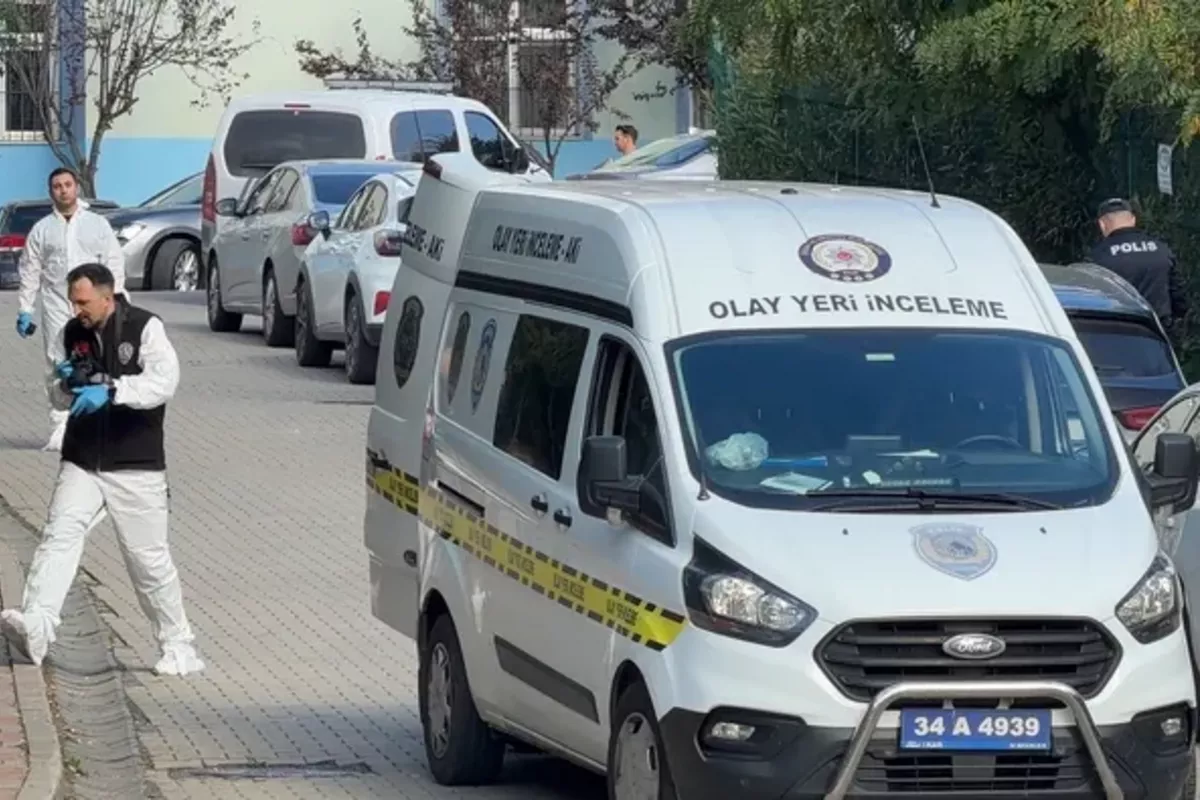 School Graduate Stabs Eight Girls at School in Türkiye's Istanbul