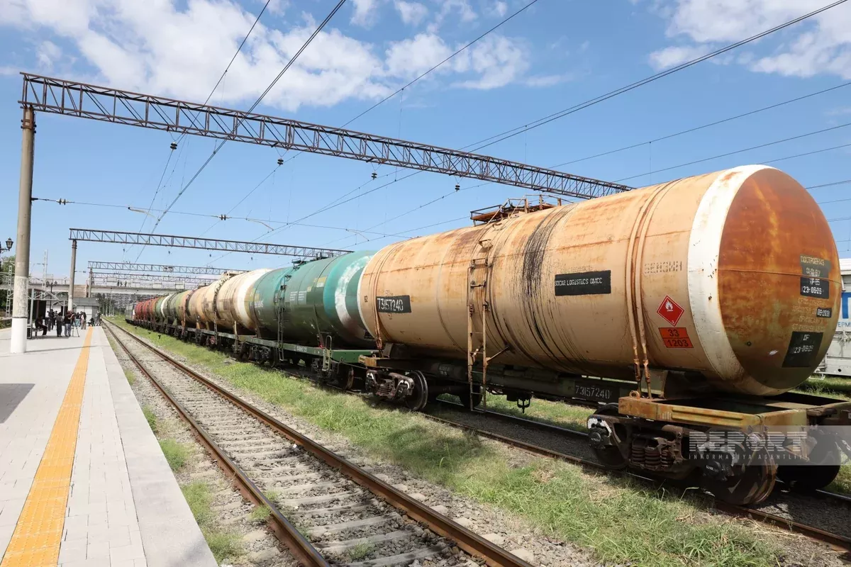 Azerbaijan Sends New Fuel Shipment to Armenia as Energy Exports Continue
