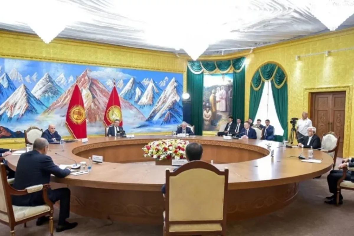 Kazakh PM Participates in Eurasian Intergovernmental Council Meeting, Focusing on Trade, Transport