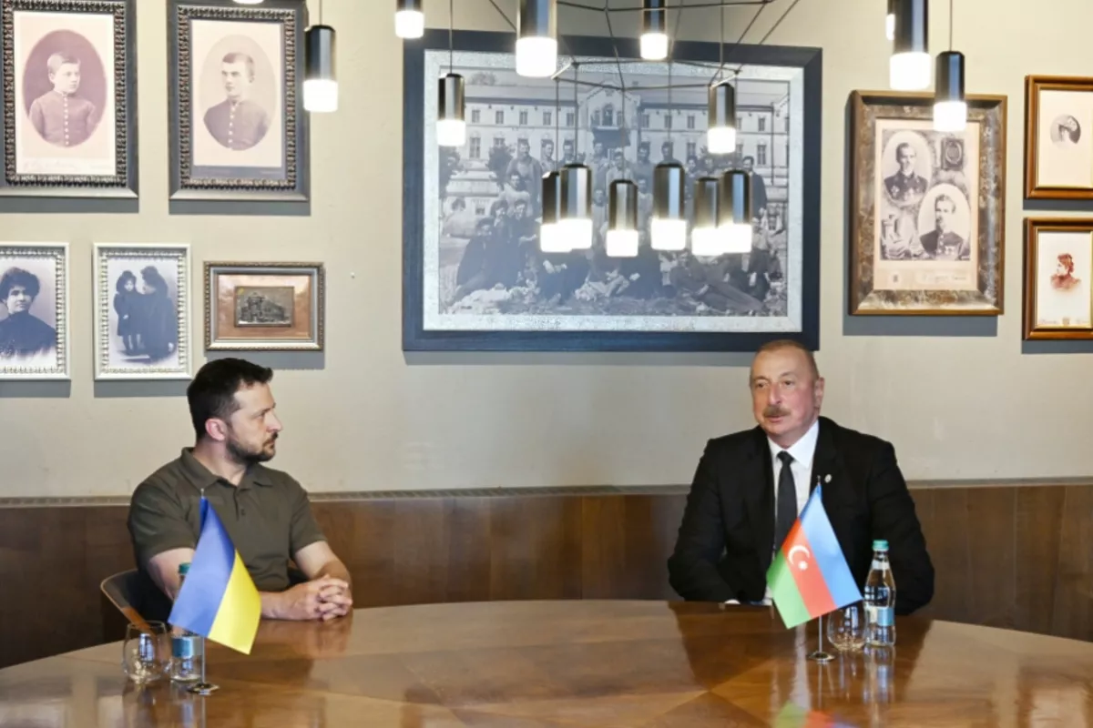 Azerbaijani, Ukrainian Presidents Hold Phone Talks