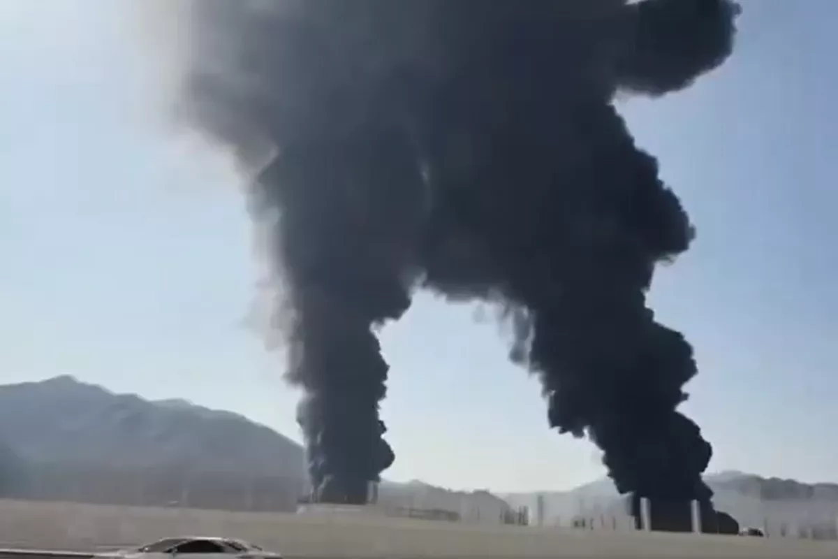 Fire Breaks Out at UAE's Fujairah Petroleum Site after Iranian Drone Strike - VIDEO