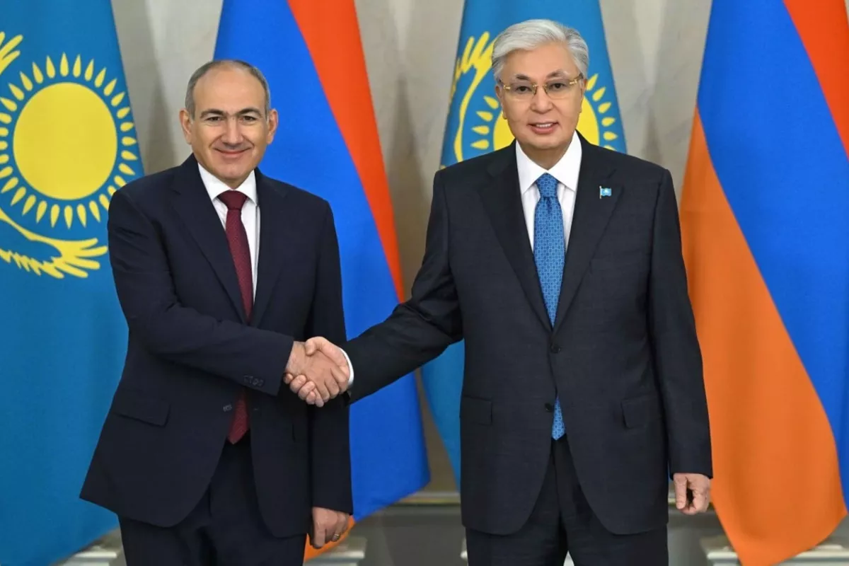 Kazakh President, Armenian PM Hold High-Level Talks in Astana