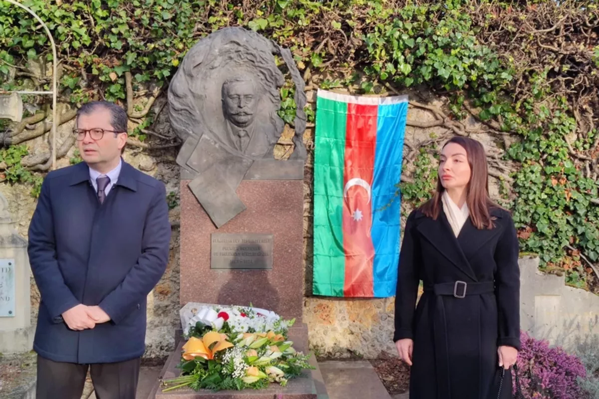 Azerbaijan Embassy in France Honors January 20 Anniversary