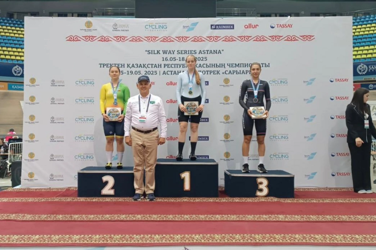 Azerbaijani Female Cyclist Claims Bronze in Sprint Race in Kazakhstan