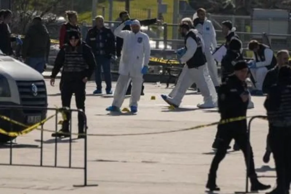 Nightclub Shooting Leaves Two Dead, Including Police Officer in Türkiye's Istanbul