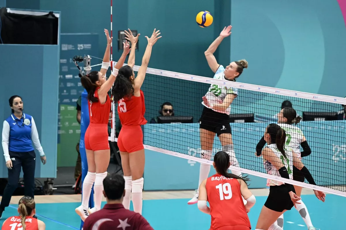 Azerbaijani Women’s Volleyball Team Shines with Silver at Islamic Solidarity Games
