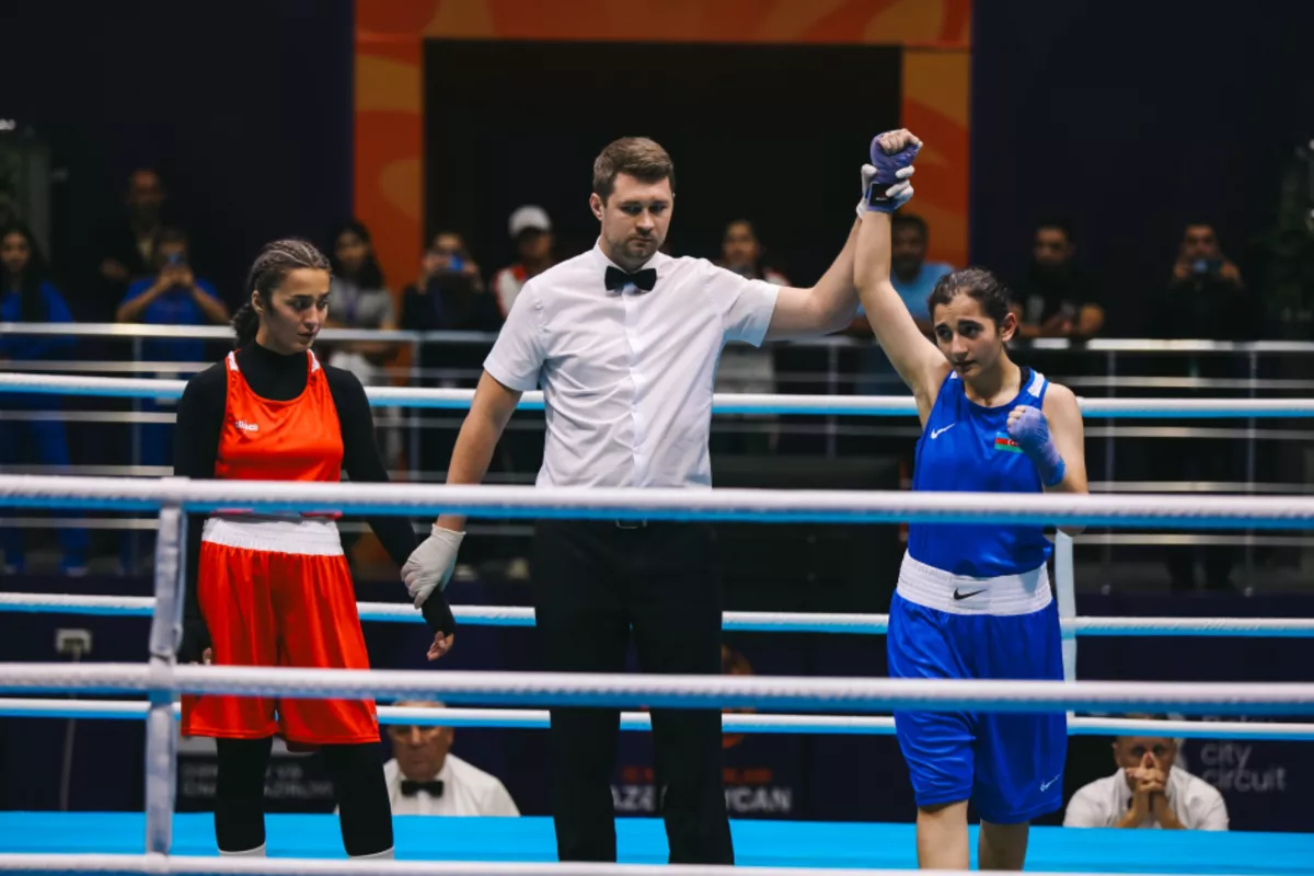 Six Azerbaijani Female Boxers Reach Finals at CIS Games