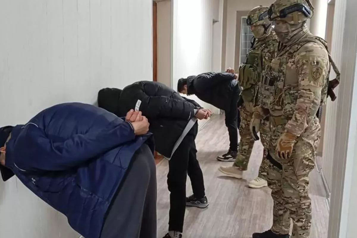 Robbers Posed as Women to Target Shops in Kyrgyzstan - VIDEO