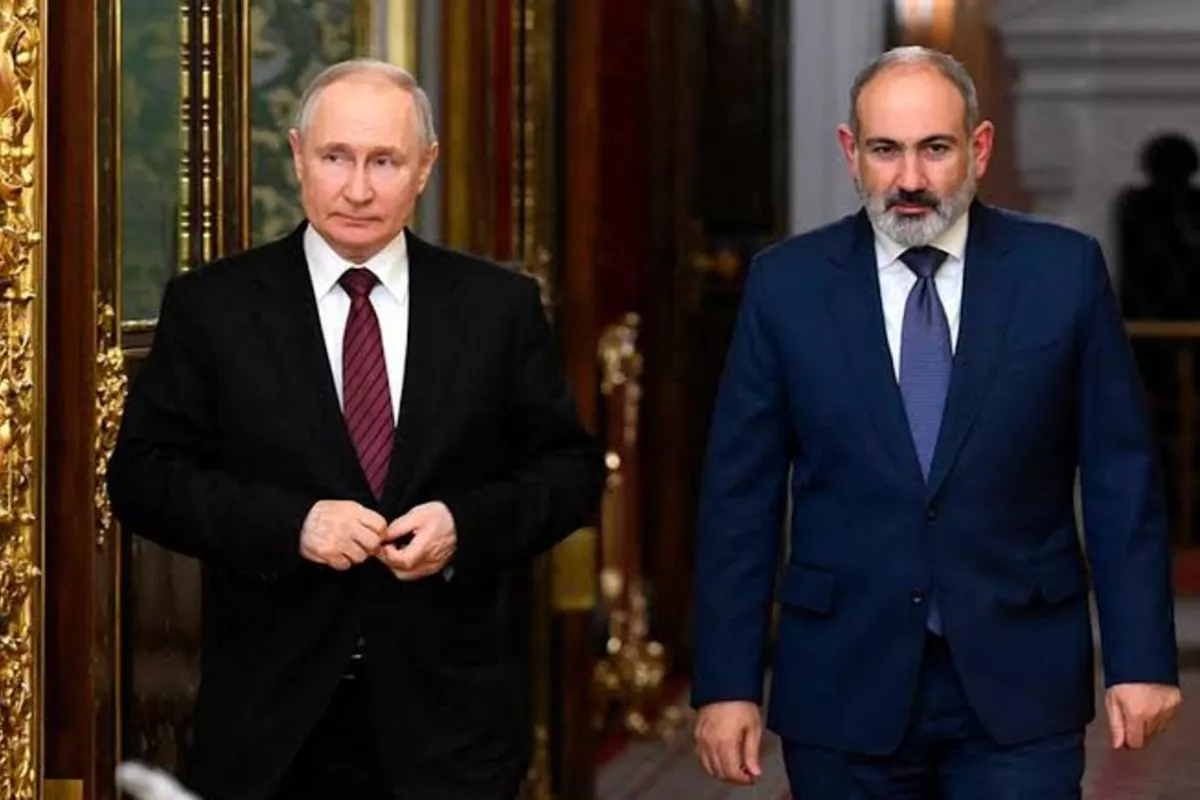 Armenian PM Sends Birthday Wishes to Putin During Phone Call