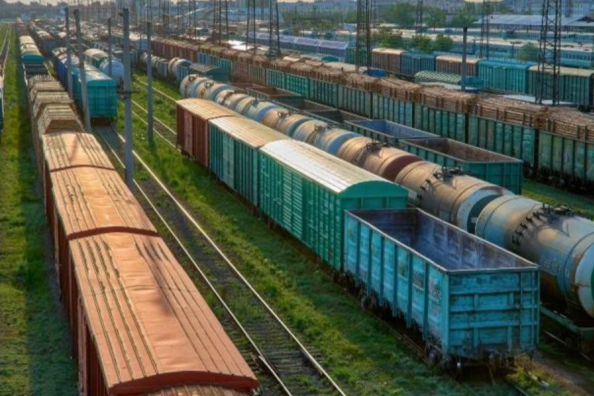 Kazakhstan and Russia Plan to Enhance Railway and Highway Connectivity