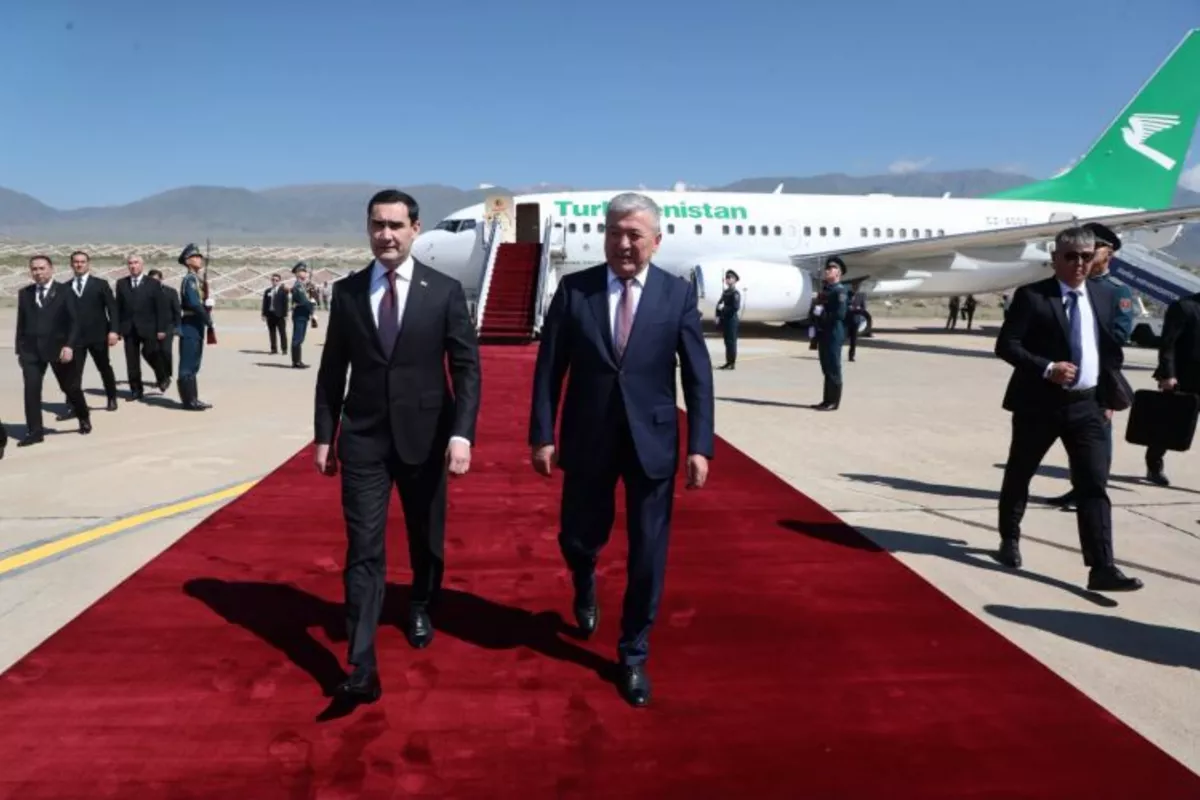 Turkmen President Arrives in Kyrgyzstan for Regional Meeting