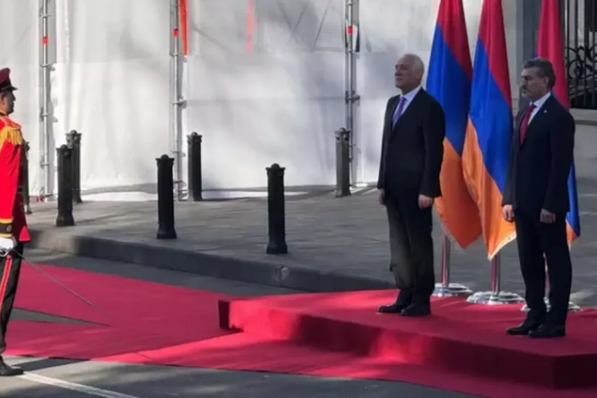 Armenian President Arrives at Georgian Presidential Palace