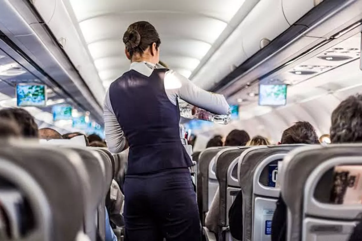Passenger Attacks Two Flight Attendants on Dubai–St. Petersburg Flight