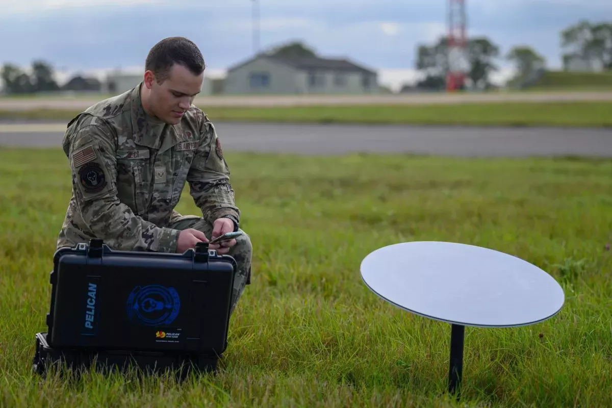 White House Orders Restrictions on Starshield Service for Ukrainian Forces