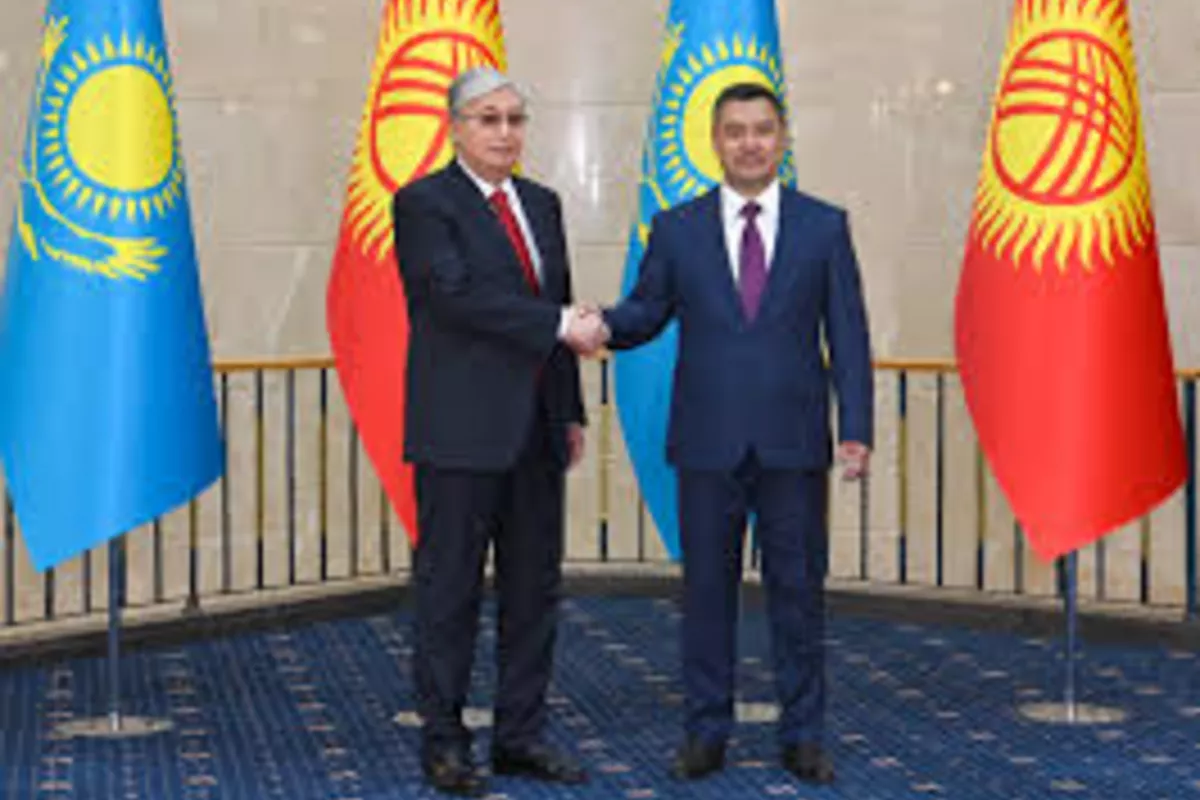 Kazakhstan, Kyrgyzstan Sign Landmark Plan to Boost Trade, Strengthen Ties
