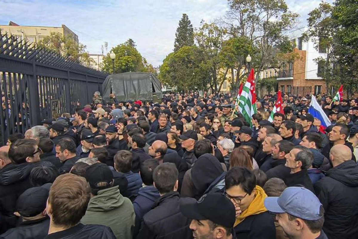 Crisis in Abkhazia: Protests Against Investment Agreement with Russia