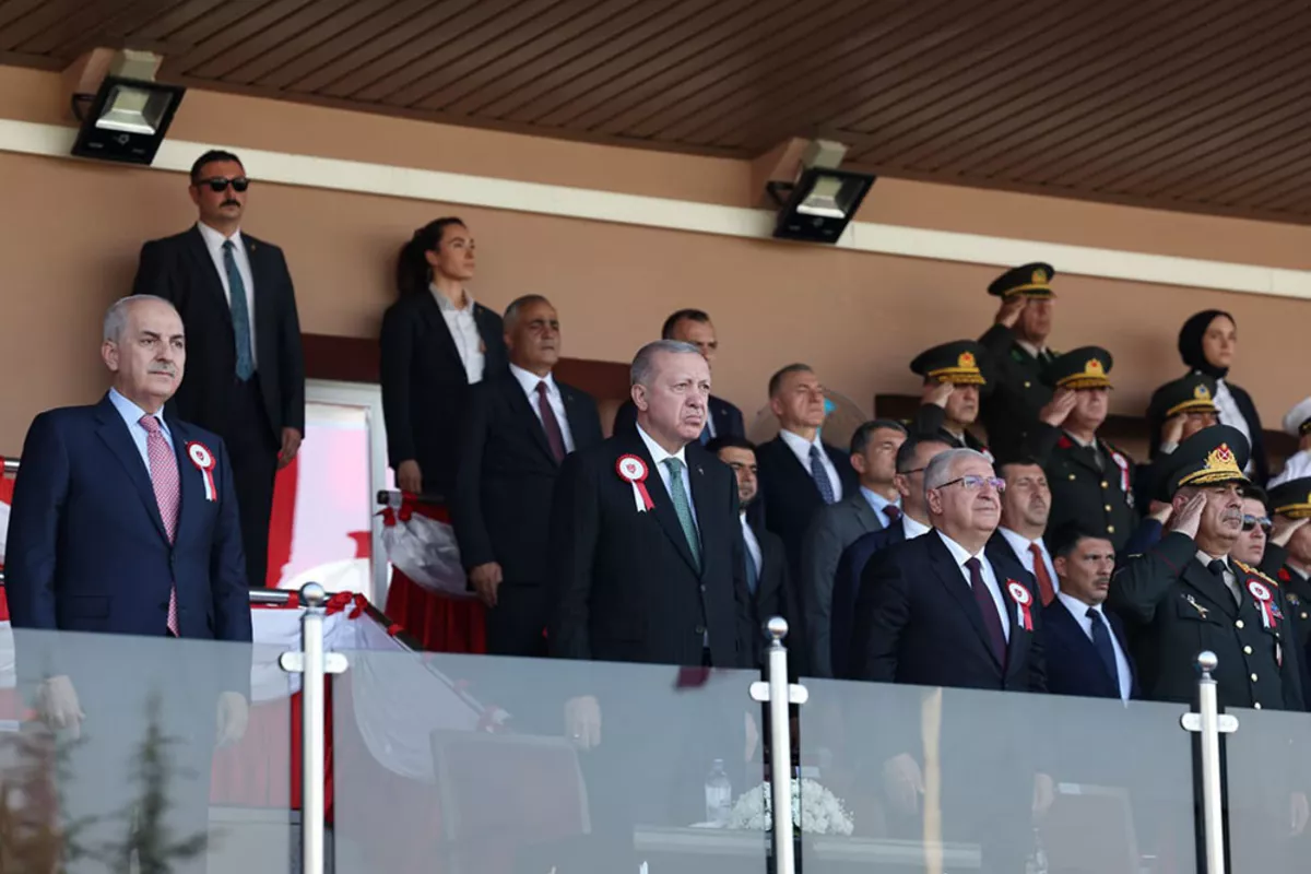 Azerbaijani Defense Minister Joins Graduation Ceremonies at Turkish Military Academies