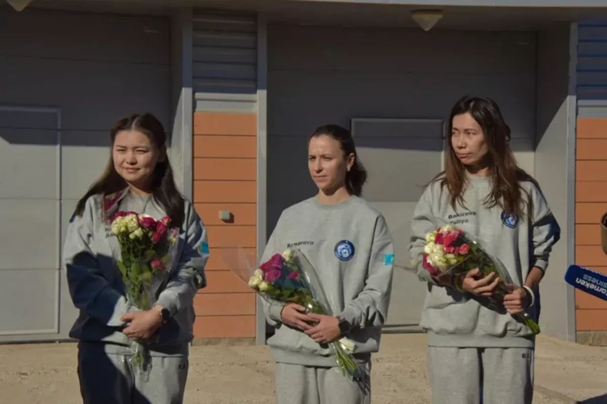 All-Female Kazakh Crew Exits Spaceflight Simulator After 10 Days