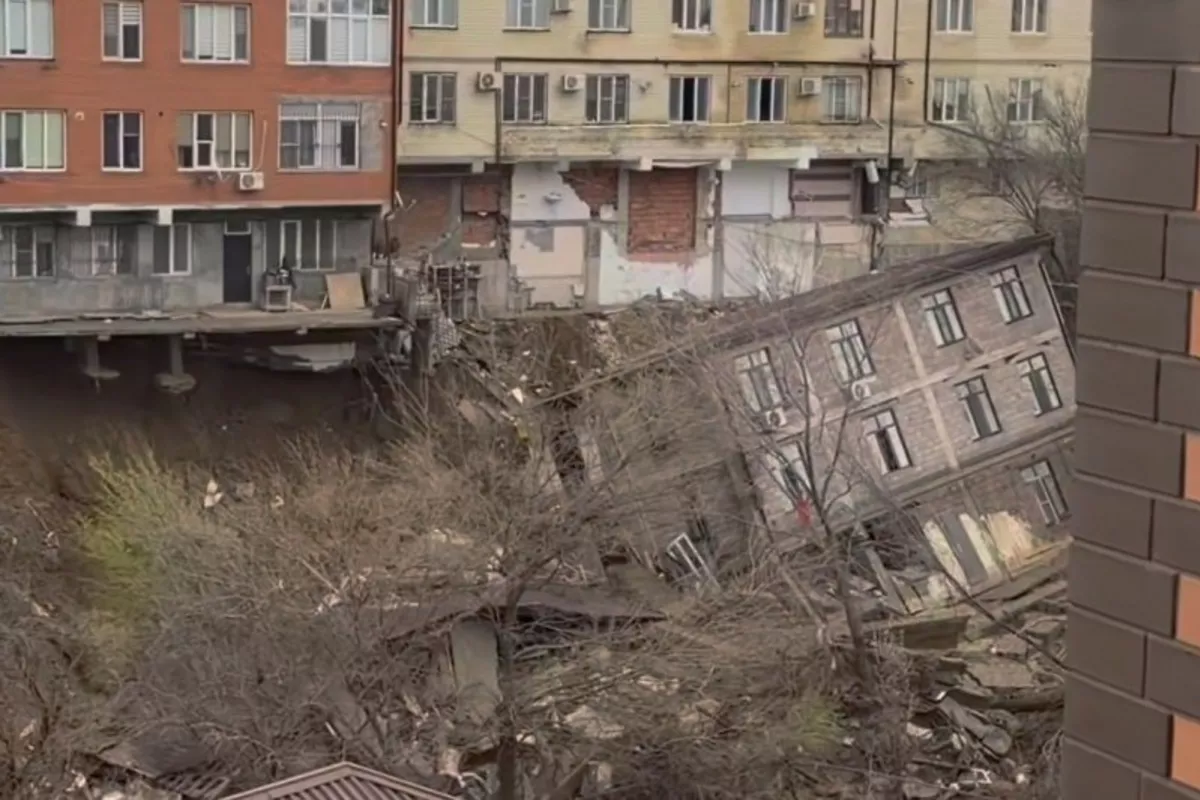Residential Building Collapses in Russia's Dagestan After Severe Flooding - VIDEO