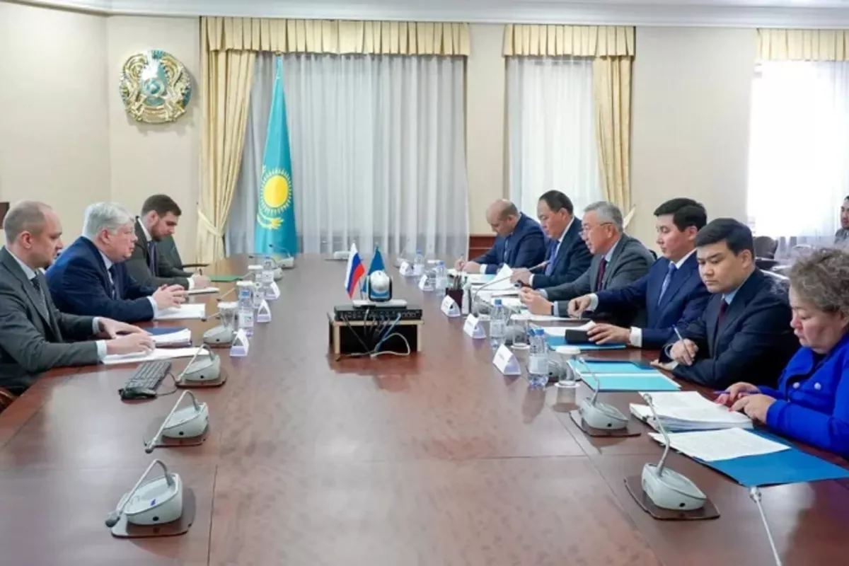 Kazakhstan, Russia Discuss Key Bilateral Moves Ahead of Major Forums