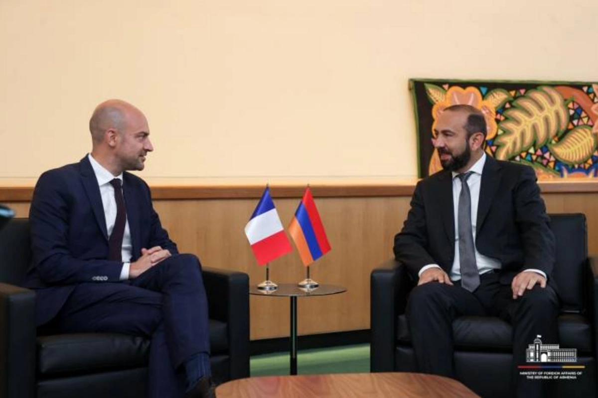 Armenia, France Discuss Strengthening Bilateral Relations