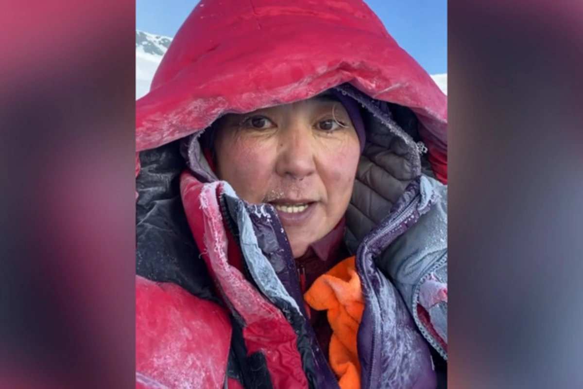 Alpinist Asel Baibagysheva Becomes First Woman from Kyrgyzstan to Climb Mount Everest