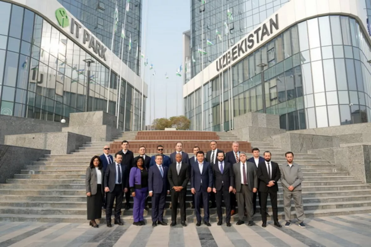 Uzbek Digital Minister Meets with New York Mayor to Boost Tech Cooperation