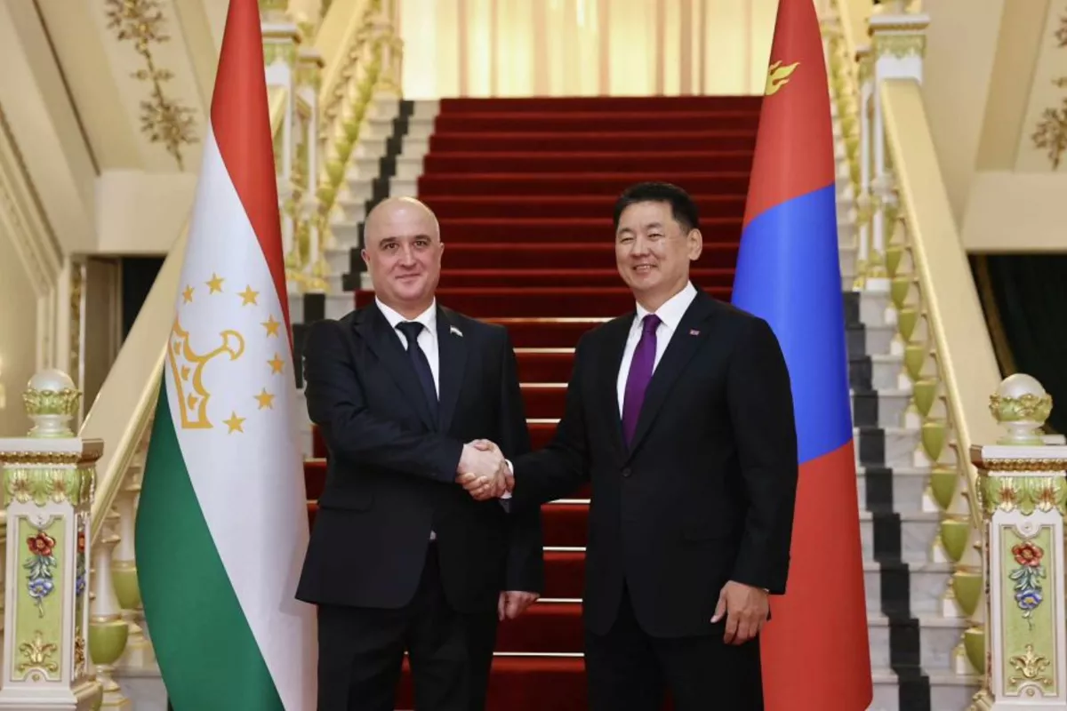 Speaker of Majlisi Namoyandogon of Tajikistan Pays a Courtesy Call on President of Mongolia