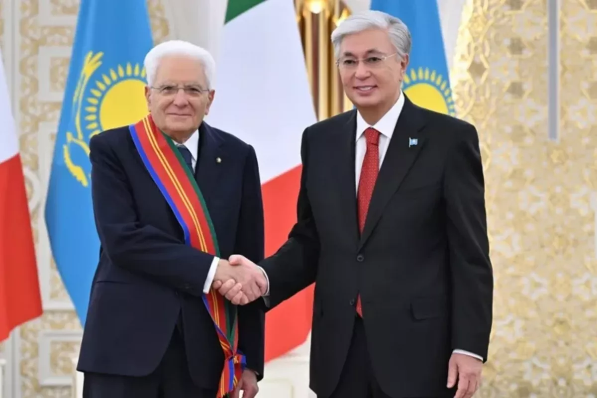 Kazakh President Awards Italian Counterpart with Order of Dostyq