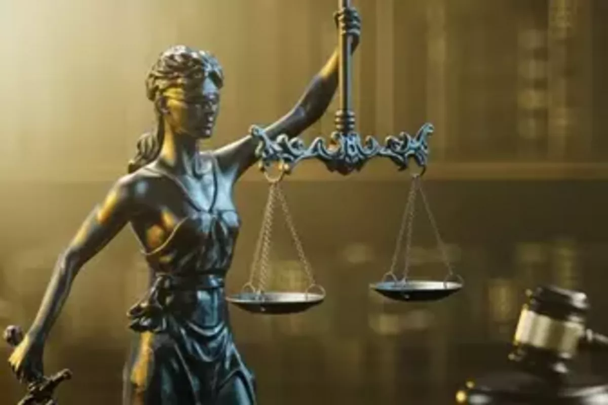 Uzbek Policemen Arrest Man Misappropriating Charity Funds