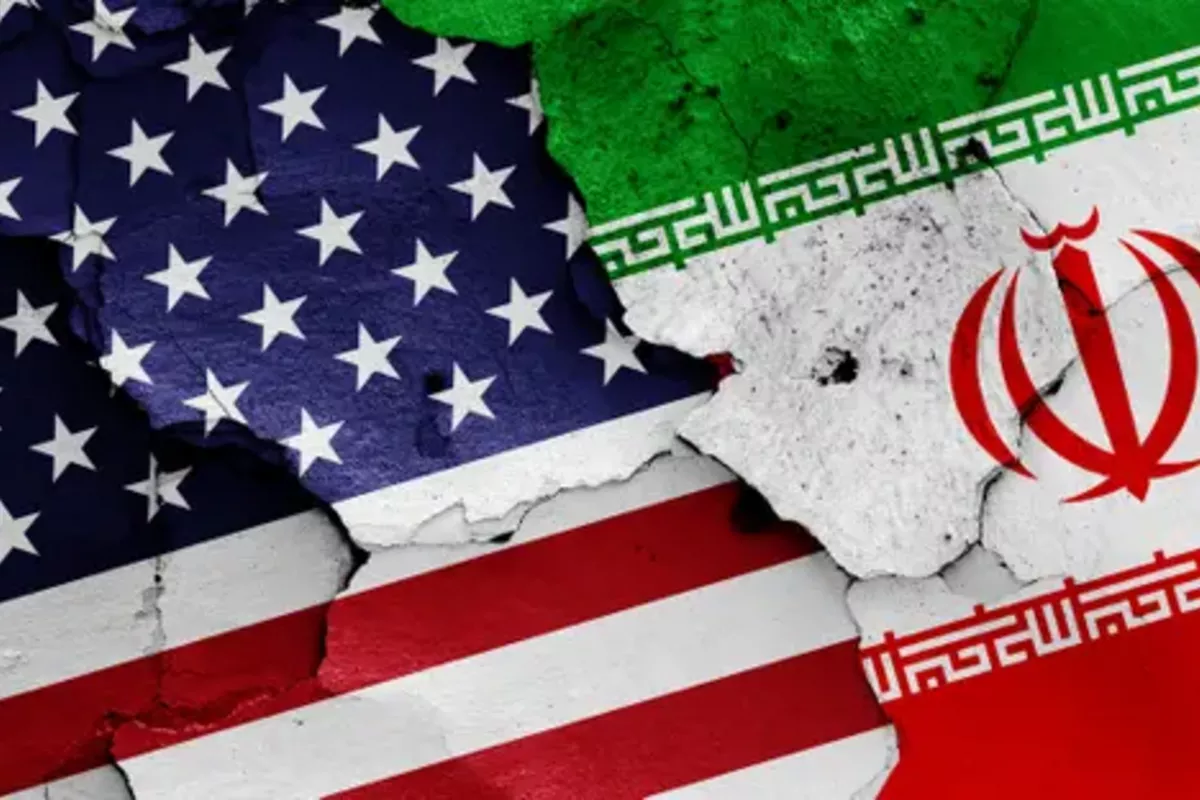 Iran and U.S. Intensify Standoff as Tehran Maintains Control Over Strait of Hormuz