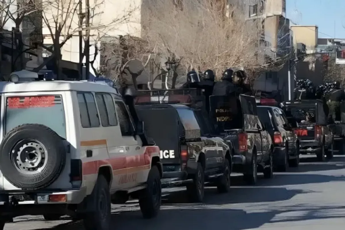 Iran Security Forces Establish Checkpoints Across Tabriz, Lawyer Reports