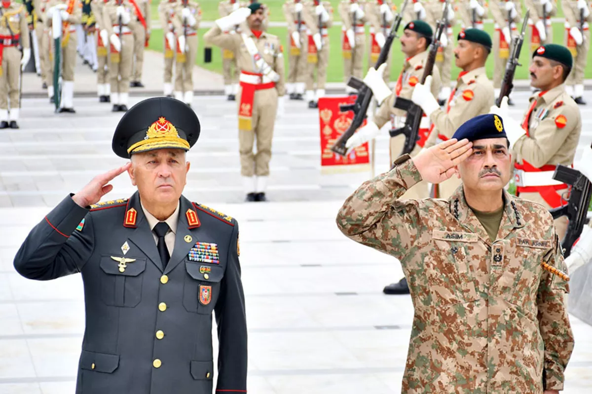Chief of Azerbaijan General Staff Embarks on Visit to Pakistan