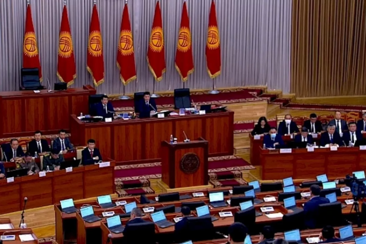 Kyrgyz Parliament Discusses Strengthening Ties with Azerbaijan and Georgia