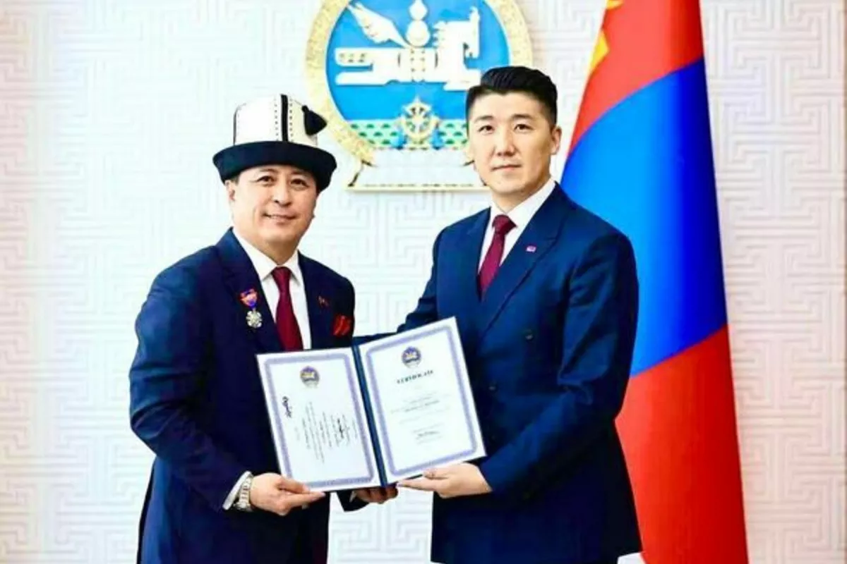 Mongolian President Awards Friendship Medal to Kyrgyz Envoy