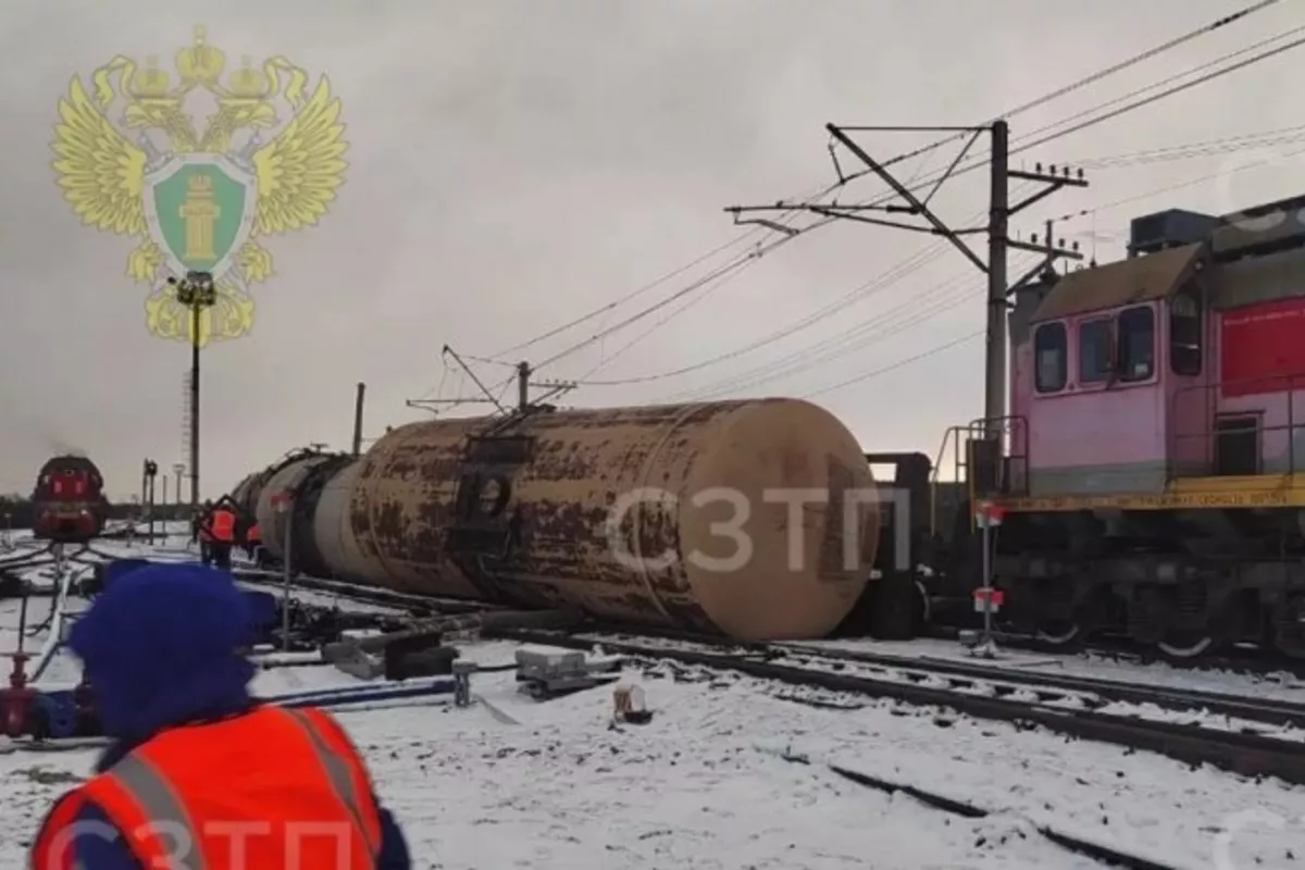 Five Railcars with Fuel Oil Derail in Russia's Murmansk